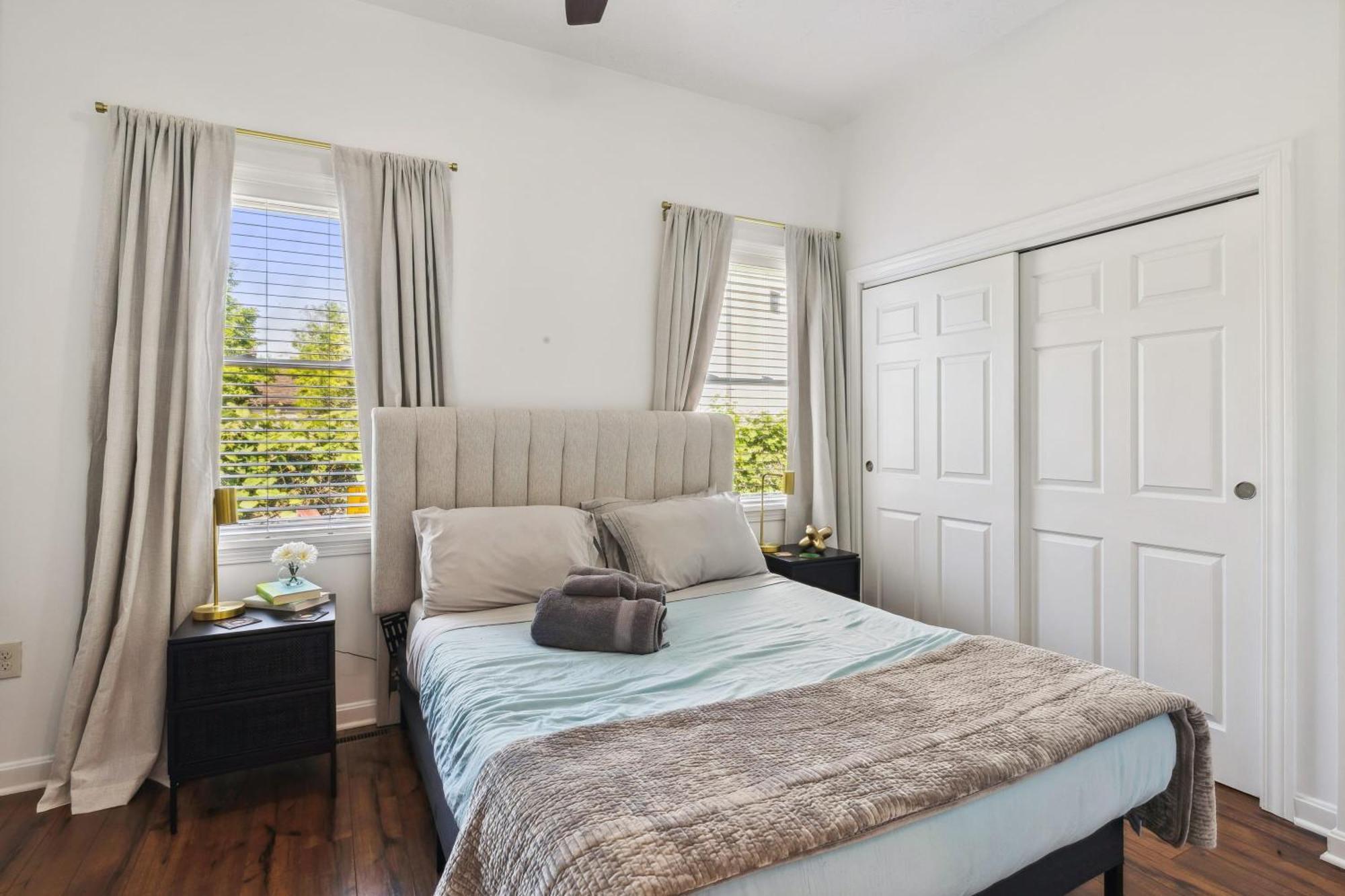 Newly Renovated Tremont Treasure I Cozy + Modern Villa Cleveland Luaran gambar